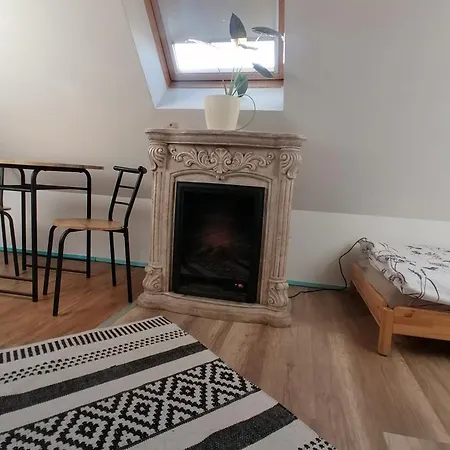 Ujkapu Sunshine Ráb